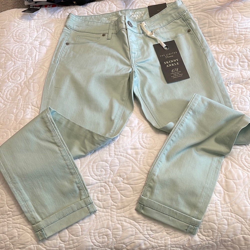 NWT The Limited Denim Skinny Ankle size 2R color mint green